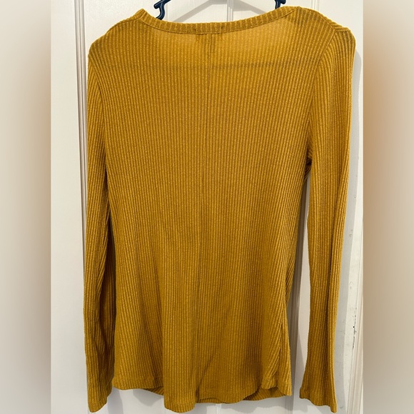Ribbed mustard long sleeve tee - Picture 5 of 5